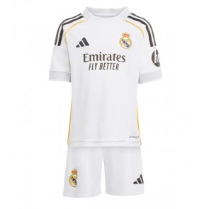 Real Madrid Federico Valverde #8 Hjemmebanetrøje Børn 2025-26 Kortærmet (+ Korte bukser)